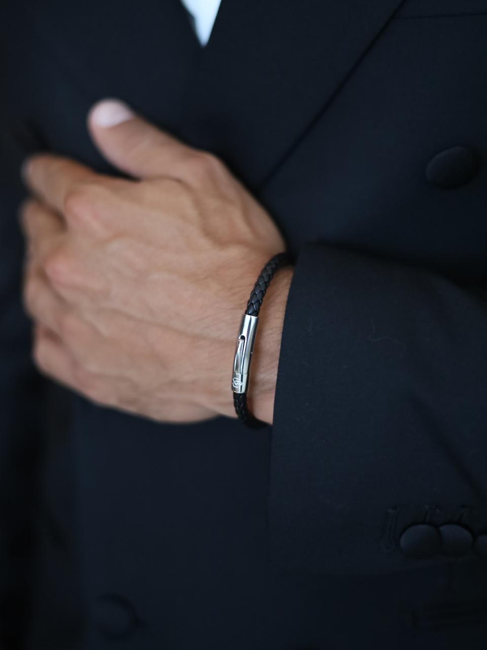 Boldwrist Eclipse twist bracelet Silver and Black Leather